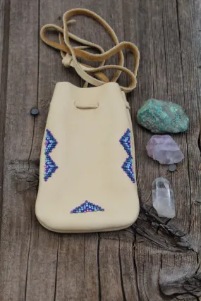 beaded medicine bag, buckskin amulet bag