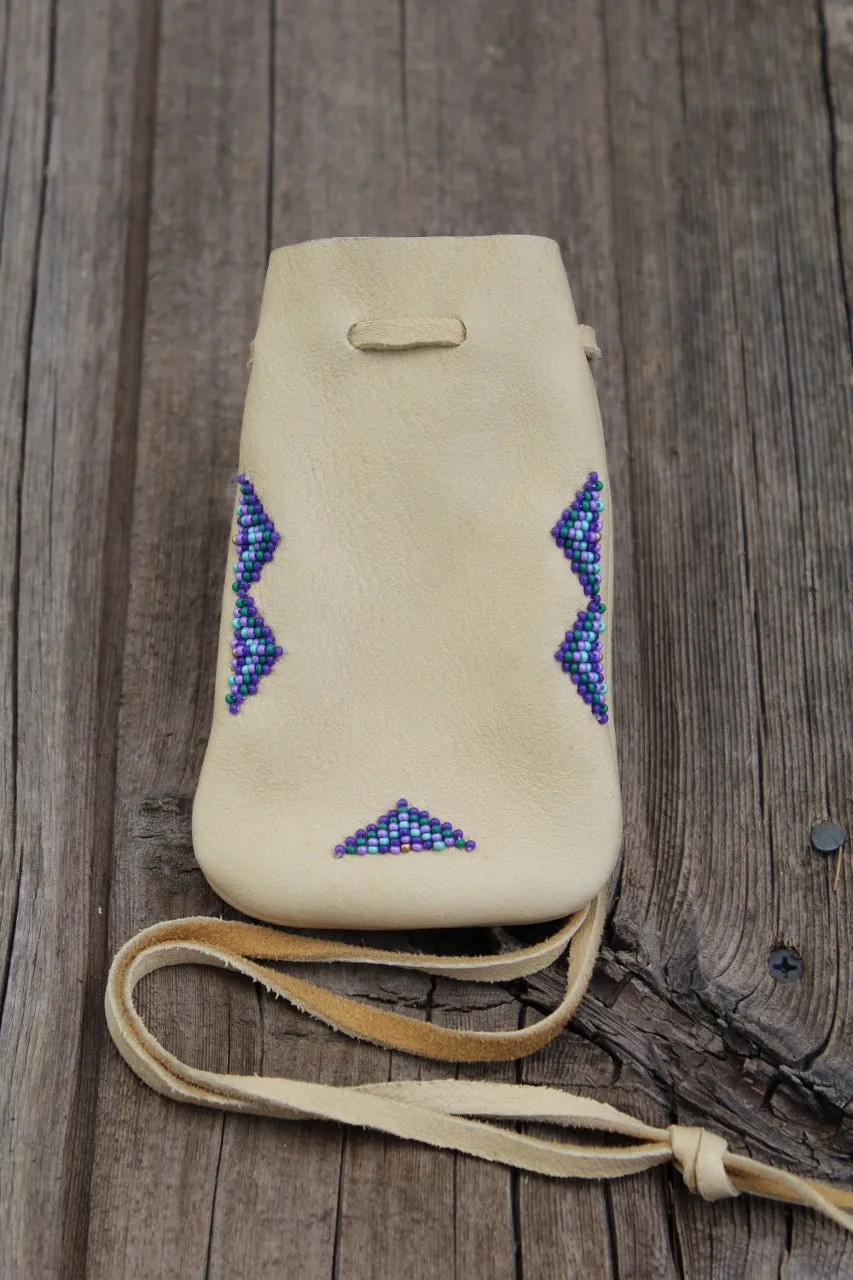 beaded medicine bag, buckskin amulet bag