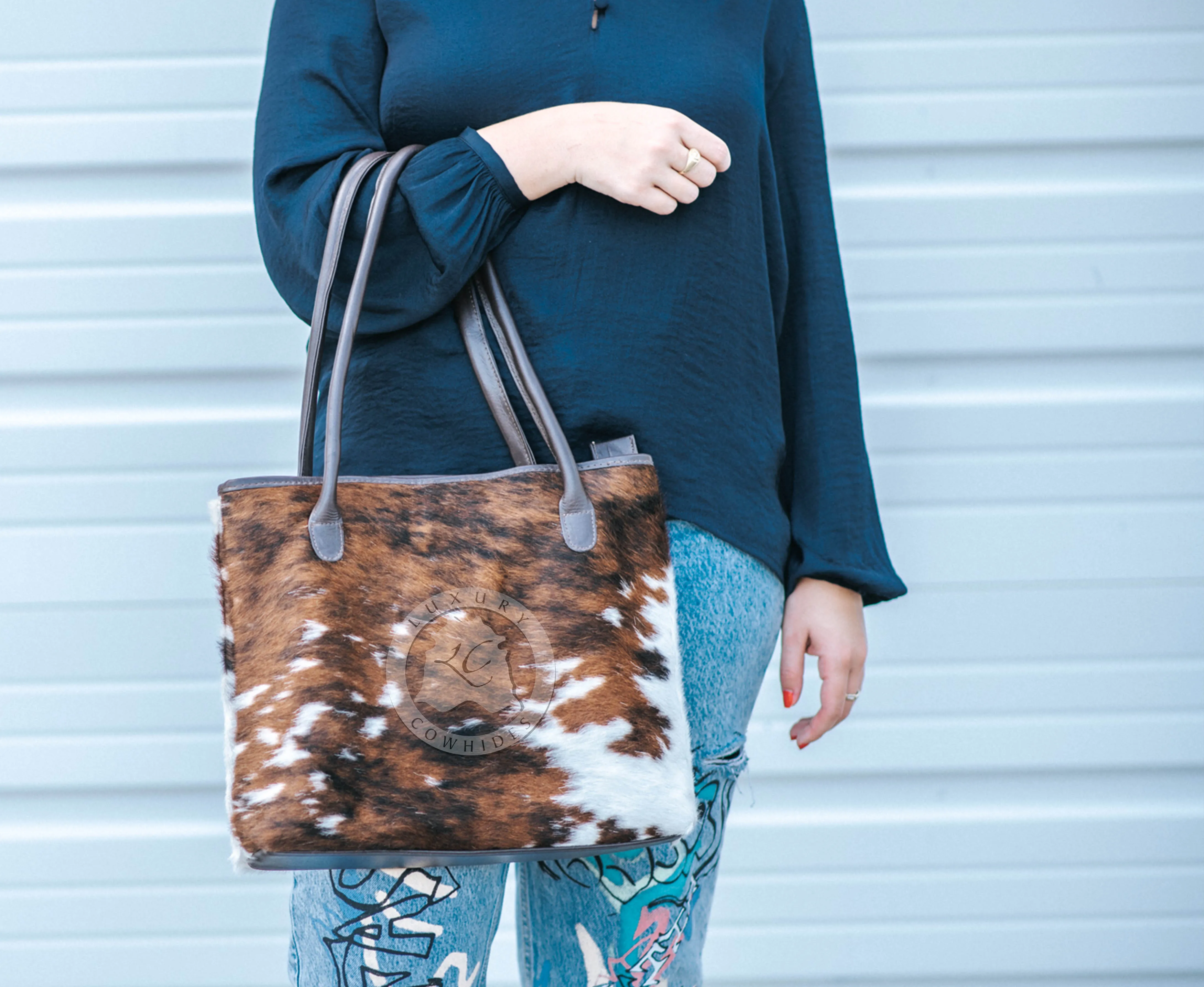 Cowhide Handbag - Brindle