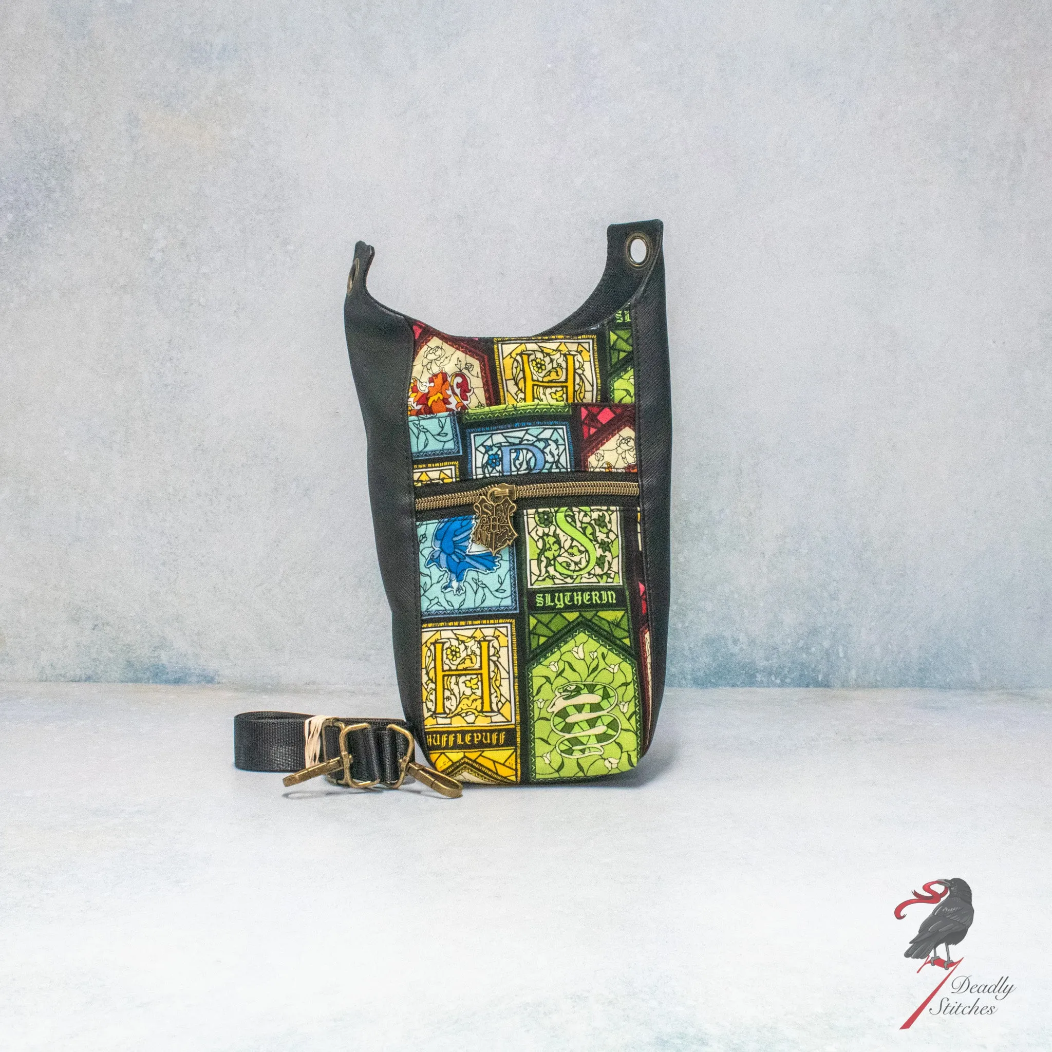 H2o2Go Bottle Bag - Magic Houses Stained Glass