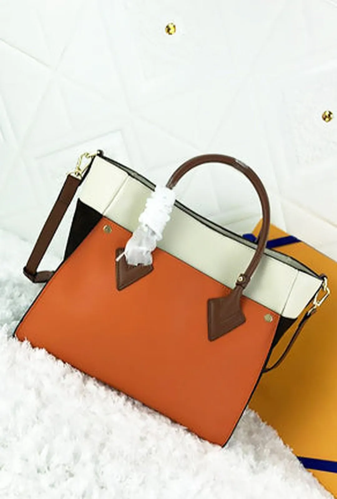 KELLIE - SATCHEL TRAPEZE BAG