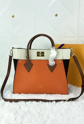 KELLIE - SATCHEL TRAPEZE BAG