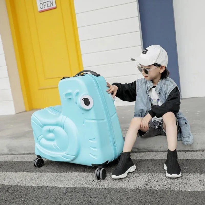 LovelyRLovely Children Sit On Suitcase