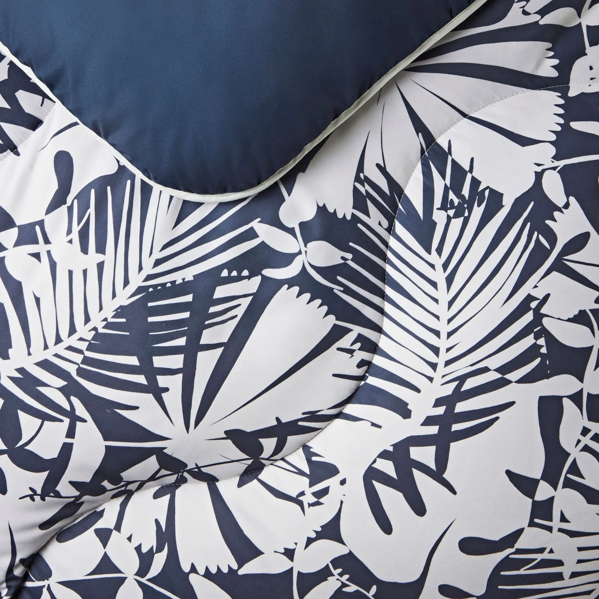 Night Lark® Winter Palms Coverless Duvet Set