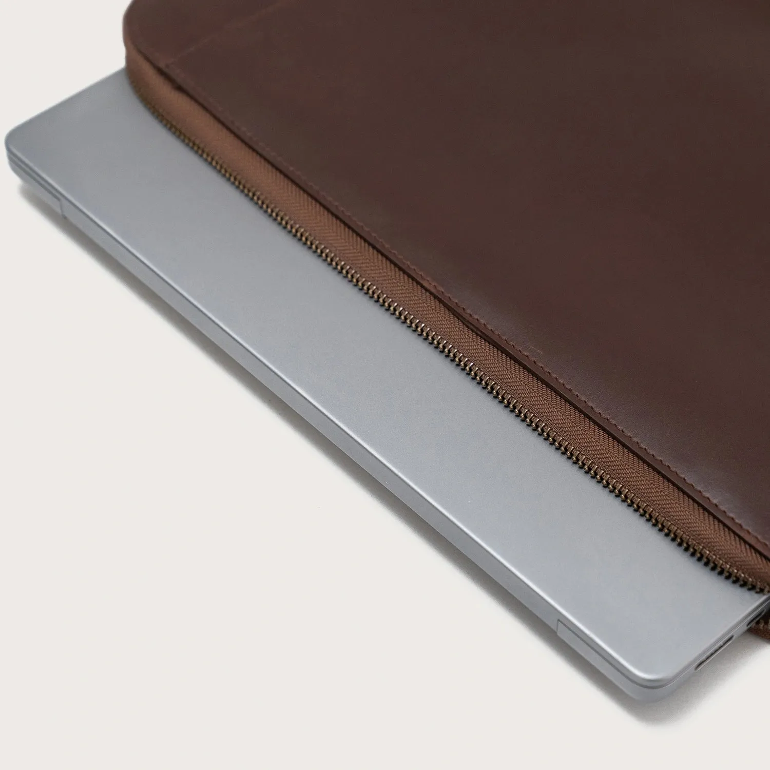 The Baxter Vintage Brown Leather Laptop Sleeve