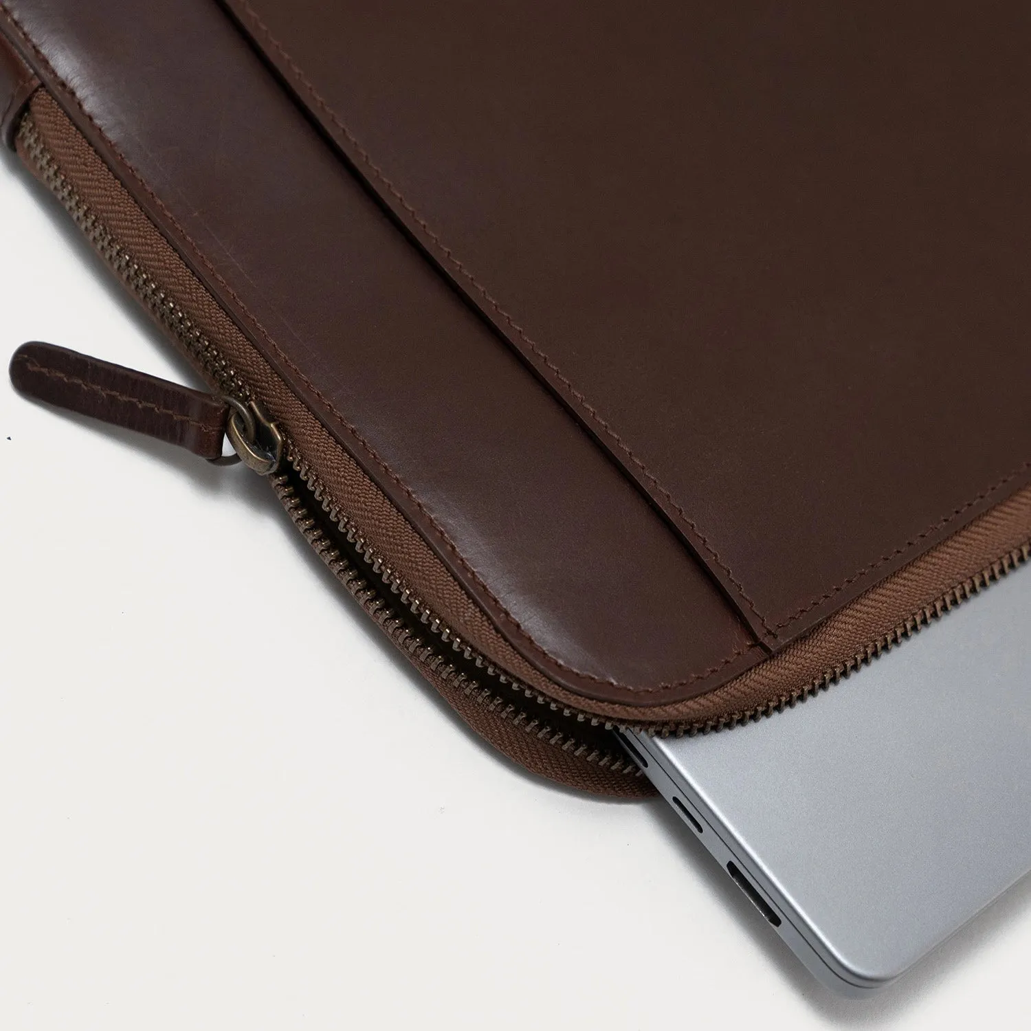 The Baxter Vintage Brown Leather Laptop Sleeve