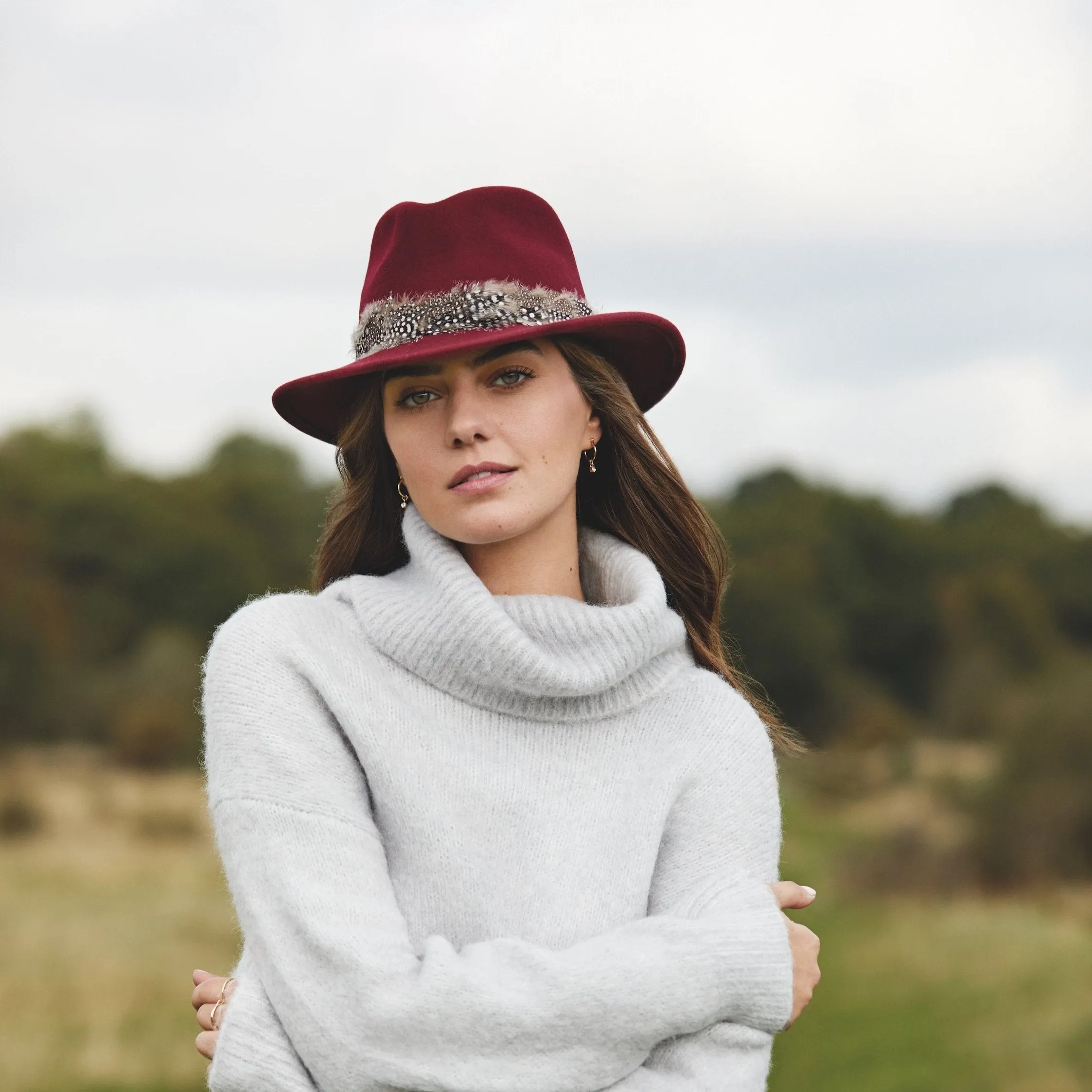 The Suffolk Fedora in Maroon (Sable Feather Wrap)